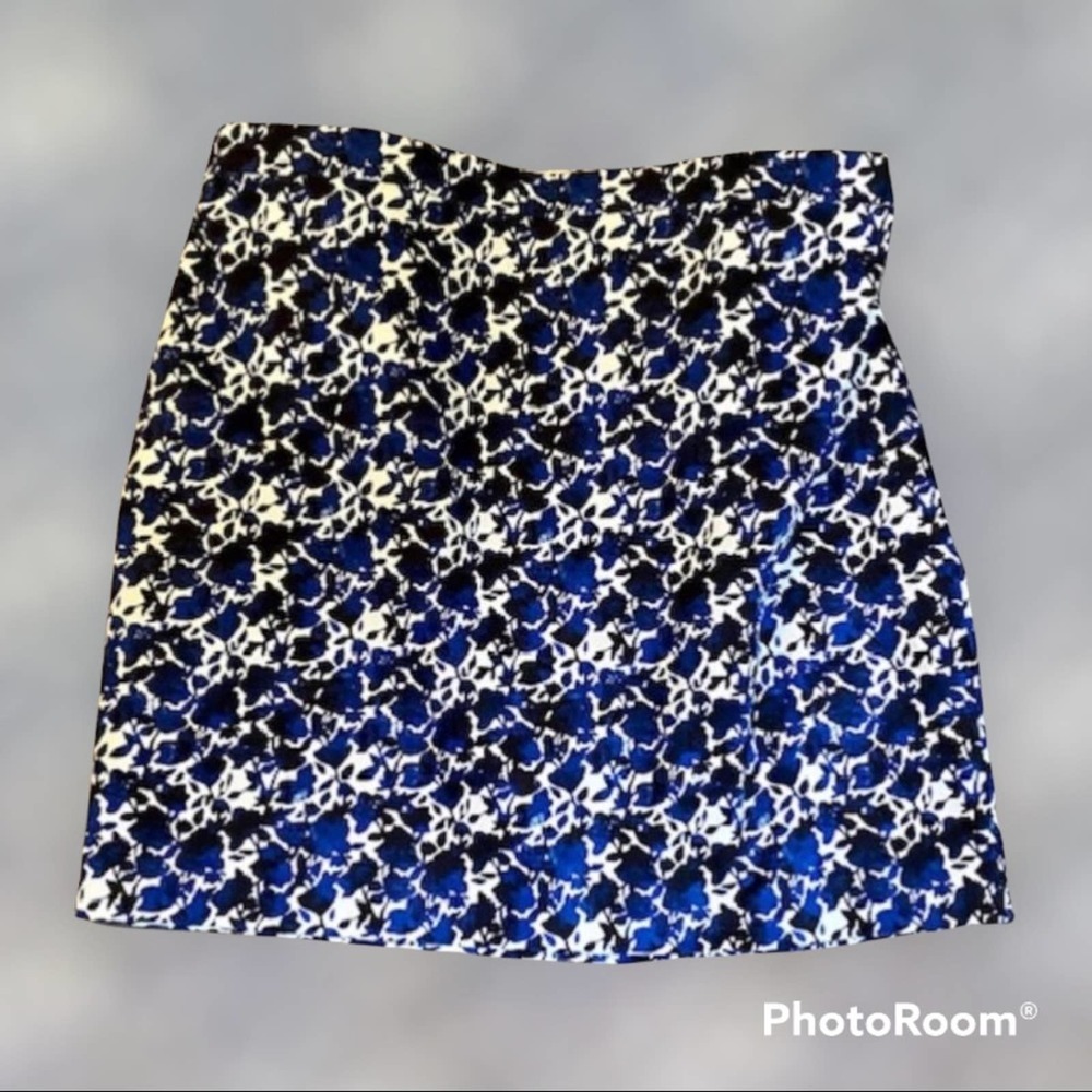J. Crew Black, Blue & White Floral Cotton Sateen Pencil Skirt - NWT - Picture 13 of 13